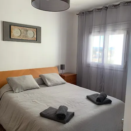 Apartamento Amplio Atico Con Terraza Y Vistas